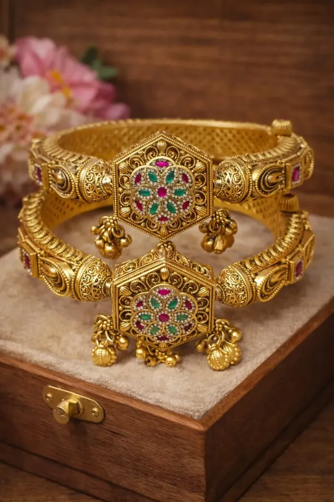 Rajlaxmi Hexa Jadau Kada