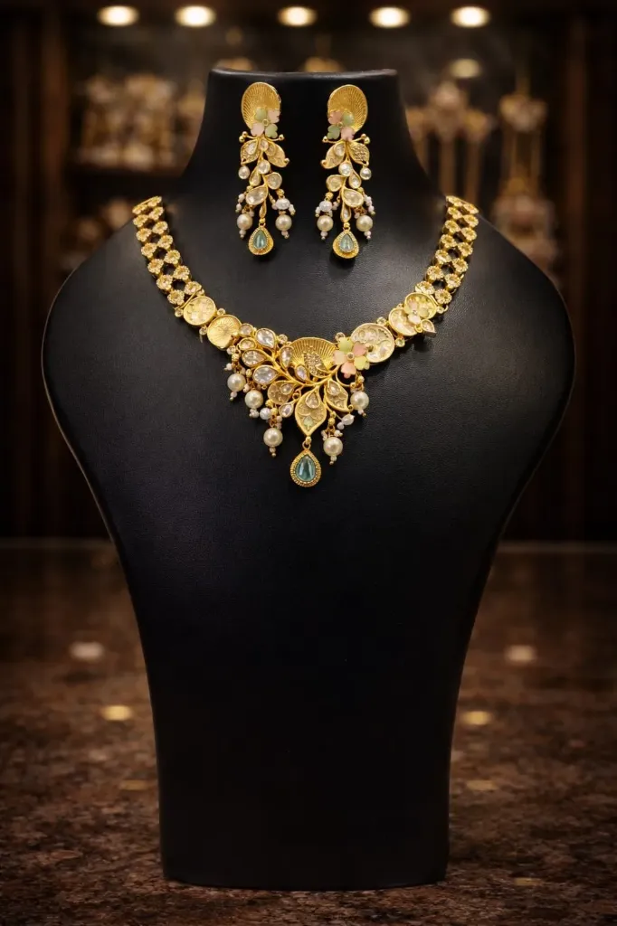 Floral Pearl Elegance Necklace Set